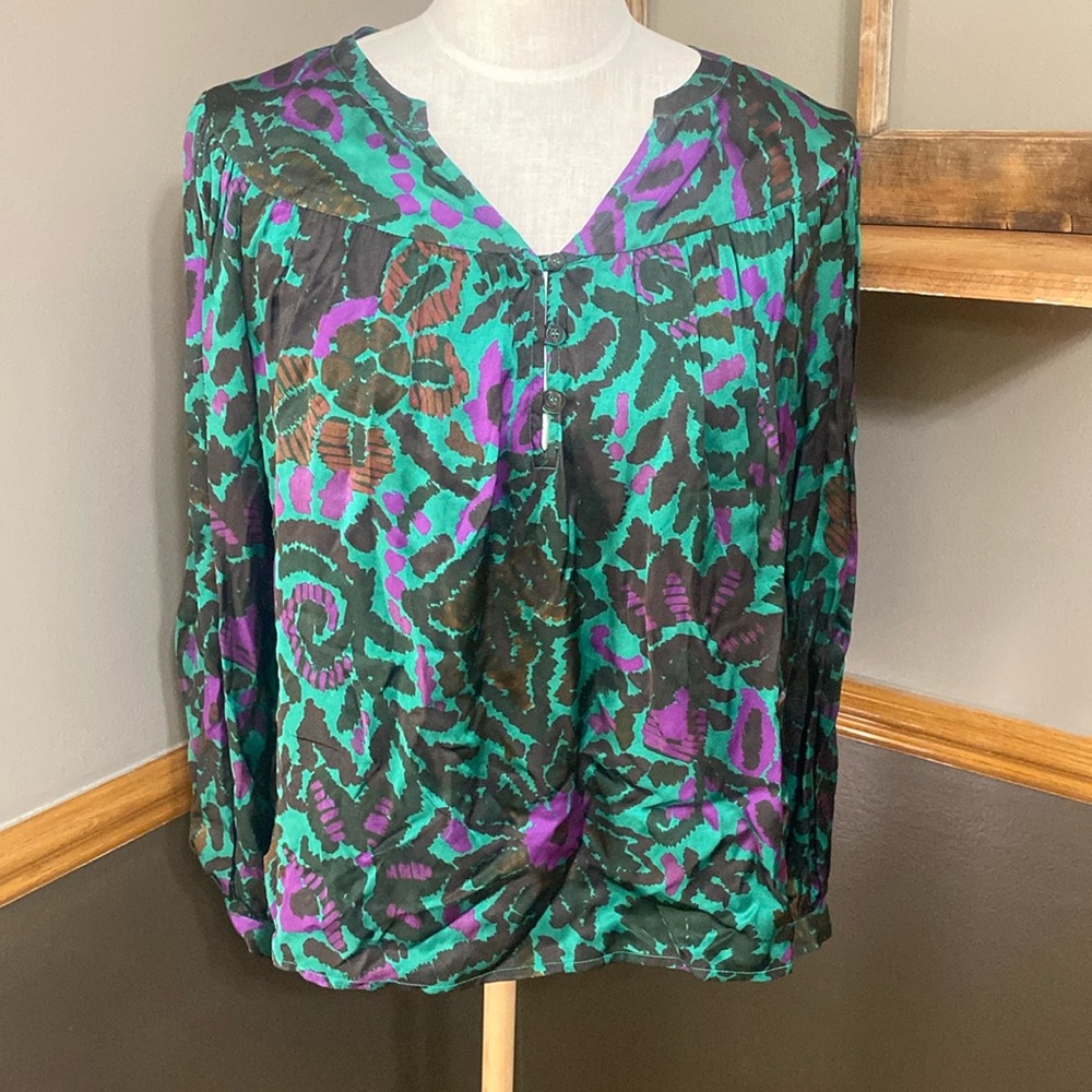 Velvet by Graham & Spencer green, purple, and brown poplin silky top size S
